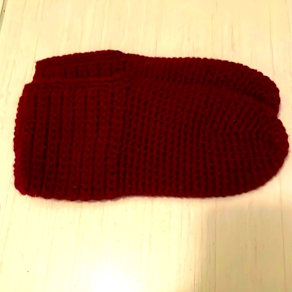 NWOT: Hand Knit Slippers - Burgundy/Dark Purple 🧦